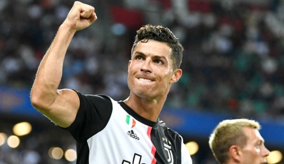 Portekiz'de yılın futbolcusu Ronaldo