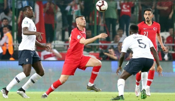Türkiye, Fransa ile liderlik maçında