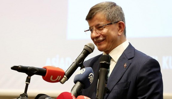 Ahmet Davutoğlu, Gelecek Partisi'ni kamuoyuna duyudu