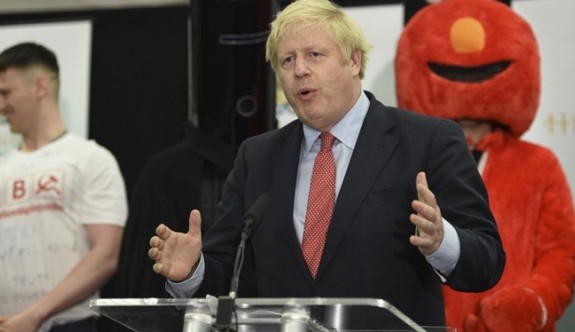 Boris Johnson İngiltere'de tek başına iktidar oldu
