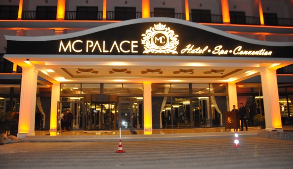 MC Palace Otel’de keyifli gece