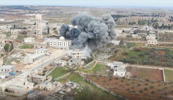 Esad güçleri, İdlib'e saldırı başlattı
