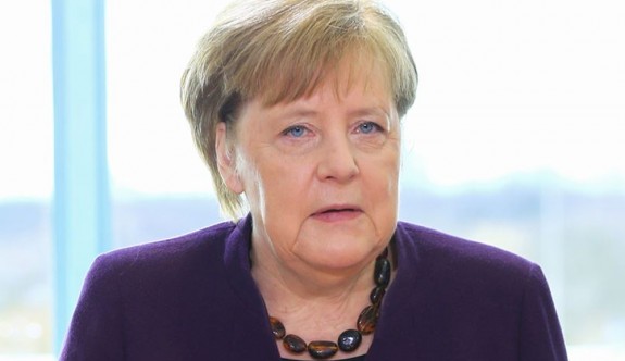 Merkel’den kritik açıklama