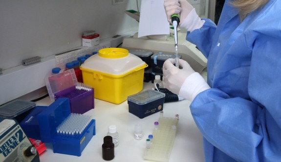 Otellerde karantinadaki 3 kişide koronavirüs tespit edildi