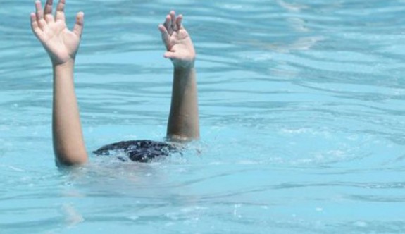 16 aylık kız çocuğu boğulma tehlikesi geçirdi