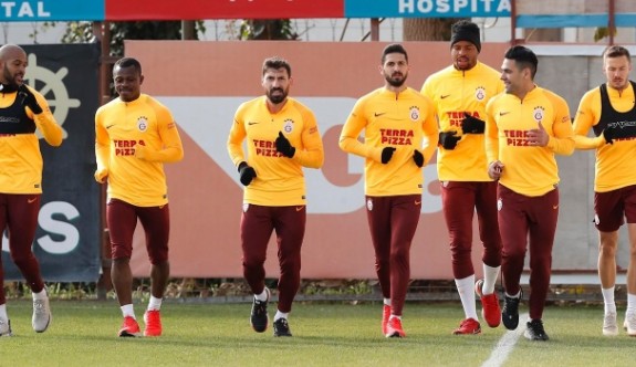 Galatasaray’da futbolcular indirimi kabul etti