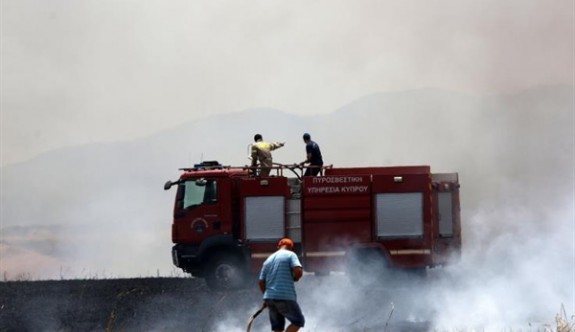 Güney Kıbrıs'ta da büyük yangın