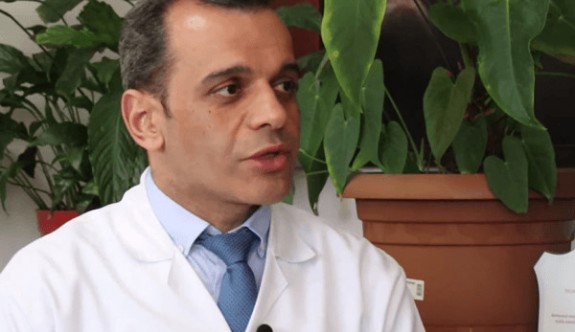 Prof. Alpay Azap: "Virüse alışın çünkü bitmeyecek"
