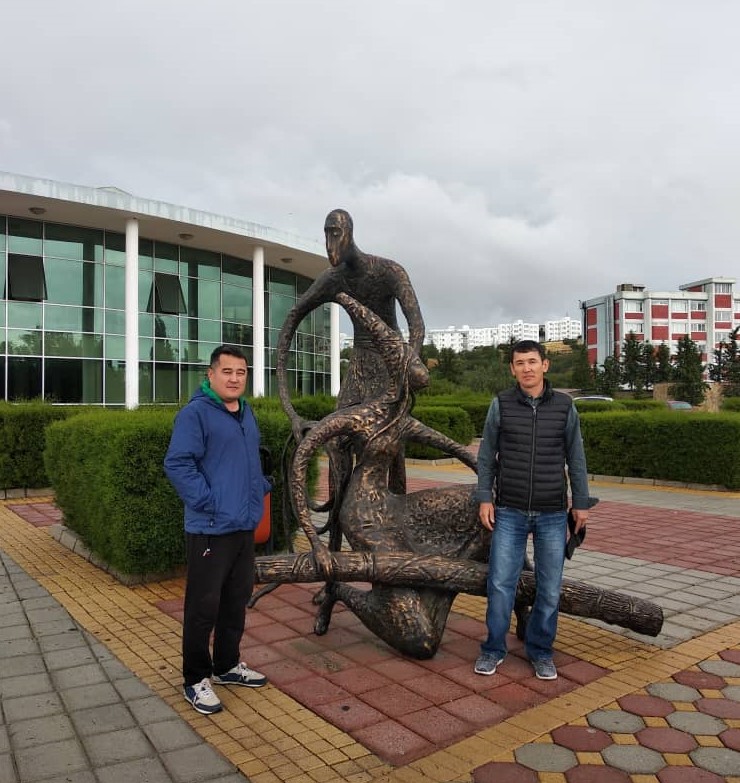 YDÜ'de 'Türk Dünyası'nı temsil edecek 14 bronz heykel yapılıyor
