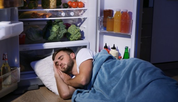 Aç karnına uyumak sağlıklı mı?