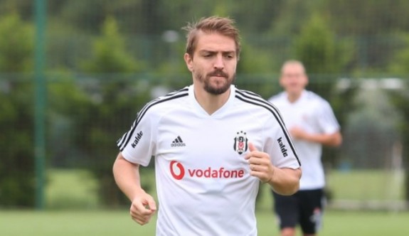 Caner Erkin Beşiktaş'tan ayrılıyor