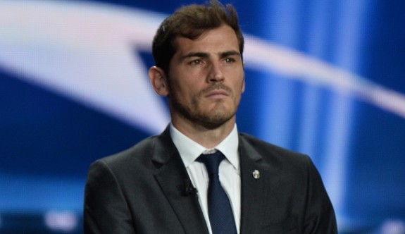 Casillas adaylığını geri çekti