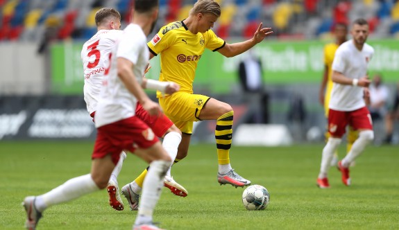 Haaland'dan Borussia Dortmund'a hayat öpücüğü