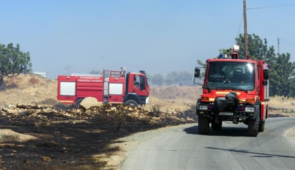 Peristerona köyündeki yangın korkuttu