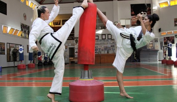 Taekwondoda Mukavemet müsabakaları yapıldı