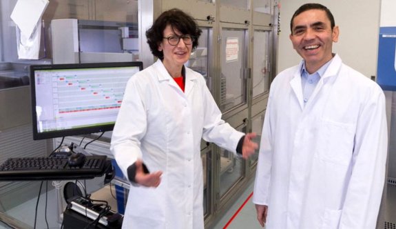 Koronavirüs aşısını bulan BioNTech'in kurucuları Türkiye kökenli iki bilim insanı
