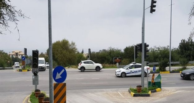 Polisten Girne Çevre Yolunu kullanacak sürücüler uyarı
