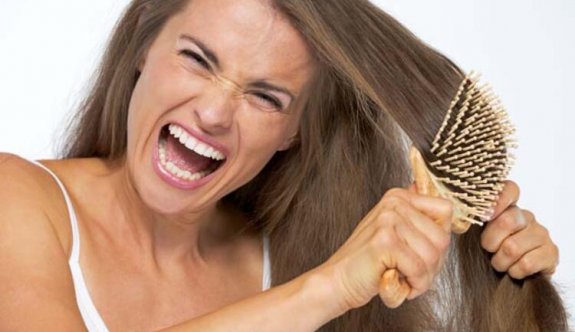 Saç Tararken Sık Sık Yaptığımız 7 Hata