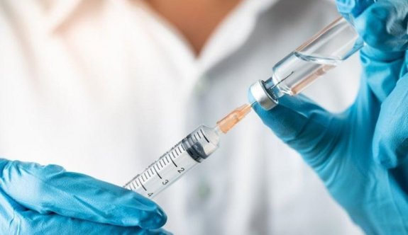 'Alerjik bünyeliler Sinovac, bağışıklığı zayıf olanlar BioNTech aşısı tercih edebilir"