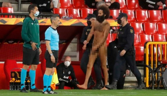 Granada-Manchester United maçına ‘çıplak adam’ damgası