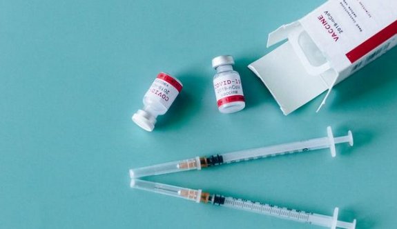 Pfizer: Kovid-19 aşısında üçüncü doza ihtiyaç duyulabilir