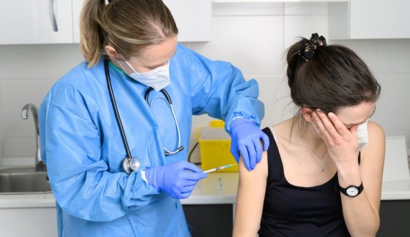 Aşının yan etkisi mi, aşı anksiyetesi mi?