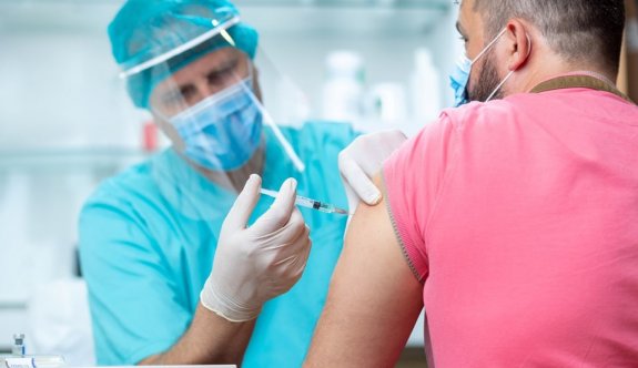 İki doz aşı olanların enfekte olma ihtimali nedir?
