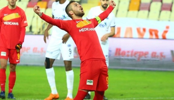 Süper Lig’in en çok gol atan yerli futbolcusu: Adem Büyük