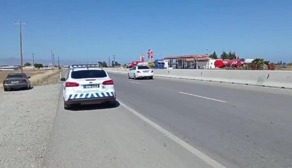 Sürat tespiti yapan mobil polis araçları yollarda