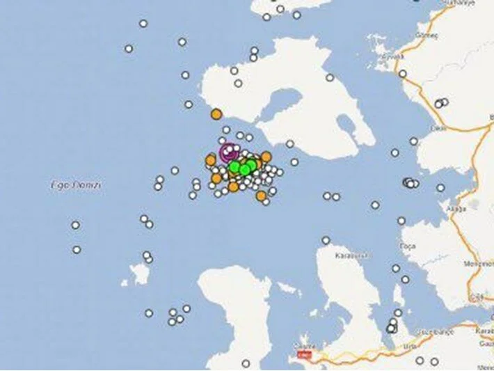 İzmir açıklarında 1 saatte 47 adet deprem meydana geldi