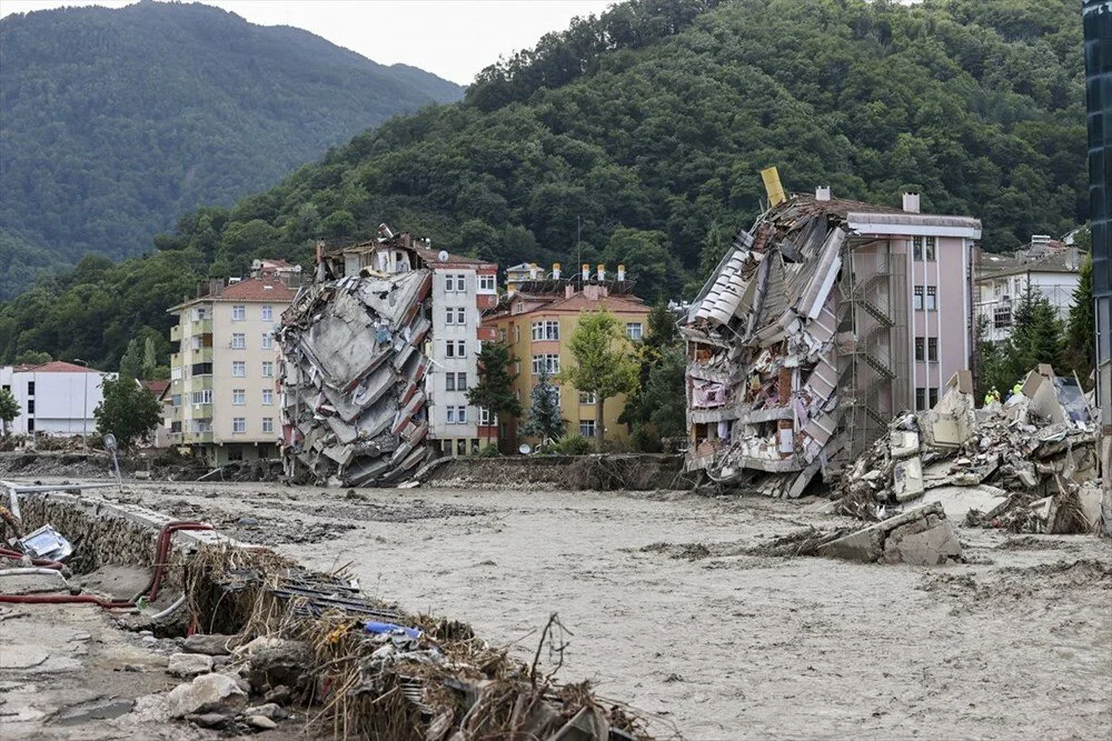 Batı Karadeniz 'deki sel felaketinde bilanço ağırlaşıyor