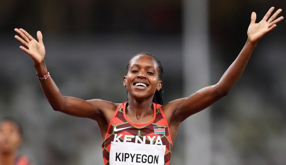 Kenyalı atlet 33 yıllık rekoru kırdı