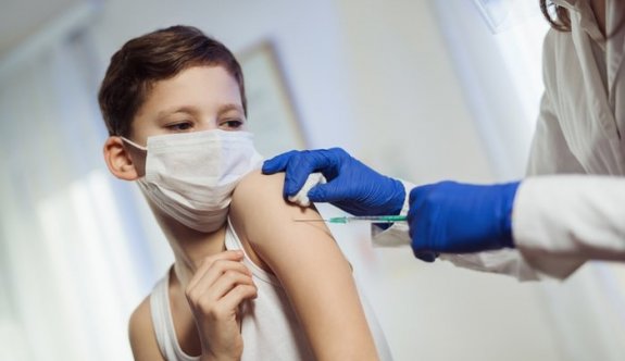 Çocuklarda Corona Aşısı: Hangi Ülkelerde Uygulanıyor, Risk Teşkil Ediyor Mu?
