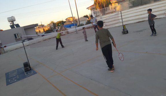 Badminton heyecanı köylerde sürüyor