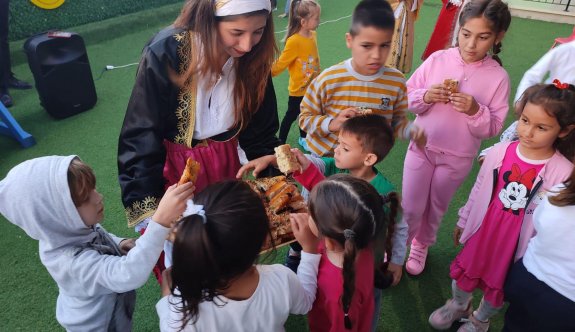 Minikler, Kıbrıs Günü’nde doyasıya eğlendi