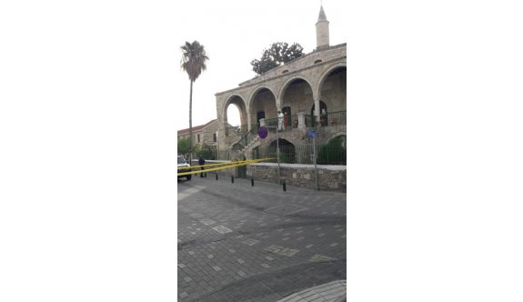 Larnaka'daki Büyük Cami'ye çirkin saldırı