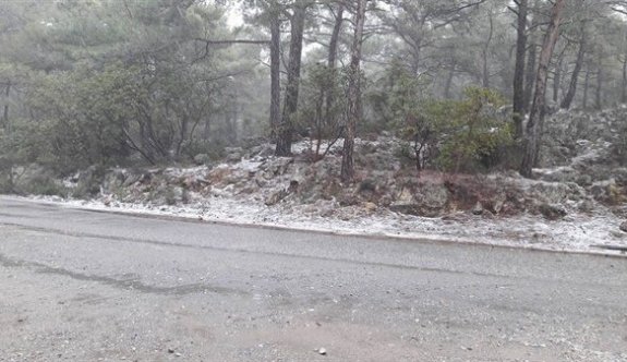 En çok yağış Dipkarpaz'da kaydedilirken dağlık kesimlerde kar yağdı