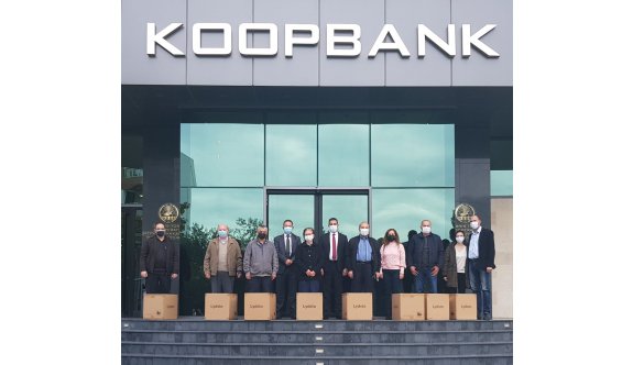 Koopbank’ın yeni yıl talihlileri hediyelerini aldı