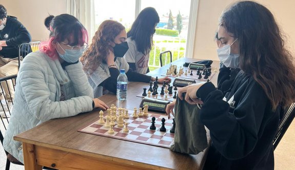 Üniversiteler satrançta DAÜ şampiyon