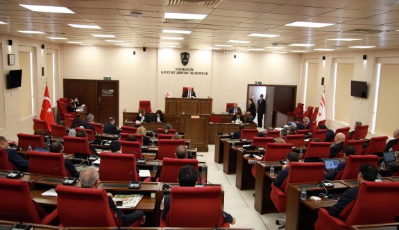 Meclis’te “Yüce-cüce” Meclis tartışması yaşandı