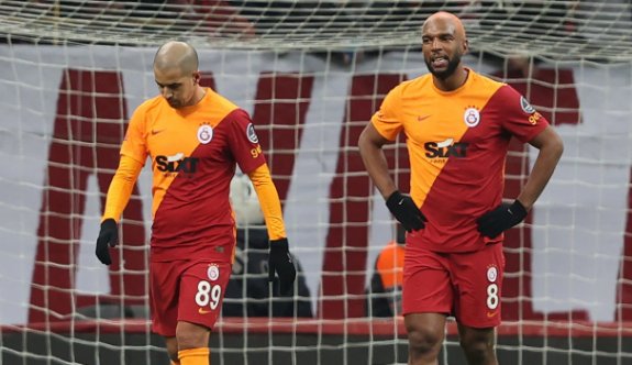 Galatasaray'da 8 futbolcunun sözleşmesi bitti