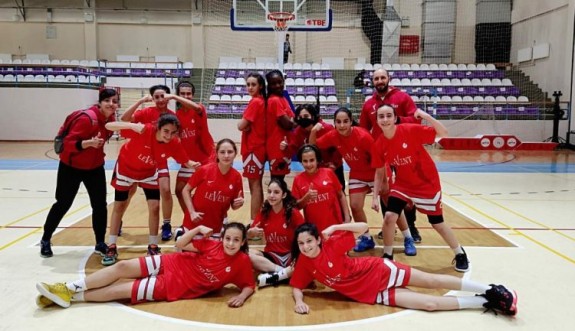 Levent Koleji Türkiye Şampiyonluğu’na bir adım uzaklıkta