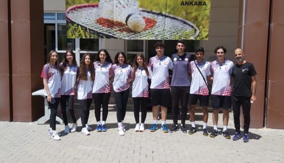 U19 Badminton Milli Takımından ilk gün 6 galibiyet