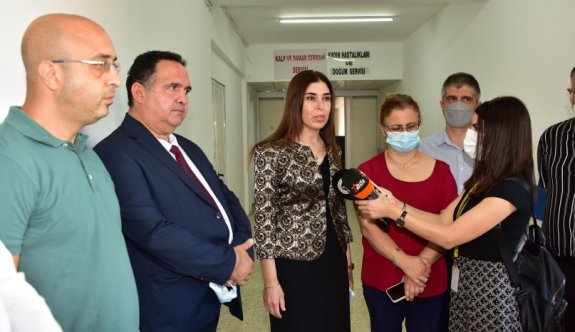 Sağlık Bakanı Altuğra, Lefkoşa Dr. Burhan Nalbantoğlu Devlet Hastanesi’nde incelemelerde bulundu
