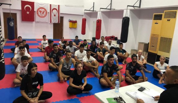 Muaythai sporcu, antrenör ve hakem kursu / semineri düzenleniyor