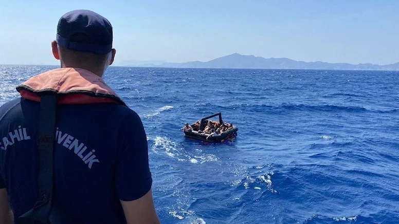İzmir’de göçmen teknesi battı: 5 kişi öldü