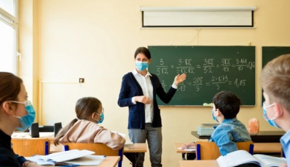 Okullarda maske takma zorunluluğu kalkıyor