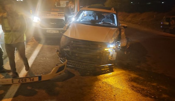 Girne - Lefkoşa anayolunda zincirleme trafik kazası, 4 yaralı