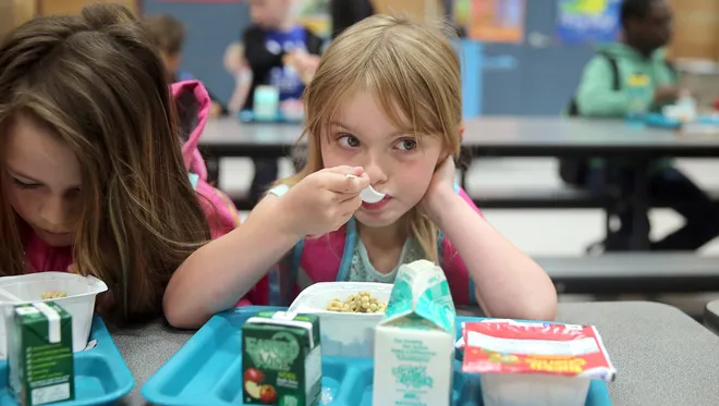 Hollanda, okullarda ücretsiz kahvaltı dağıtacak