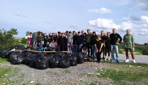 Evkaf Girne İyilik Gönüllüleri’nin topladığı çöp miktarı şaşkınlık yarattı